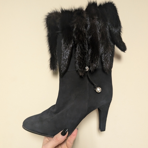 Rabbit Black Fur-Trimmed Women's Boots - Picture 5 of 12